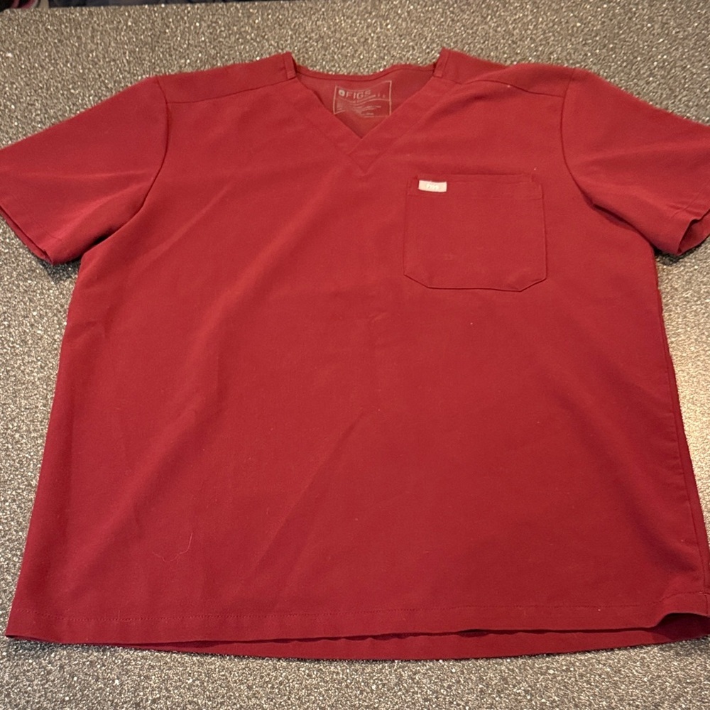 Figs Women's Maroon Catarina One-Pocket Scrub Top™ - size Large